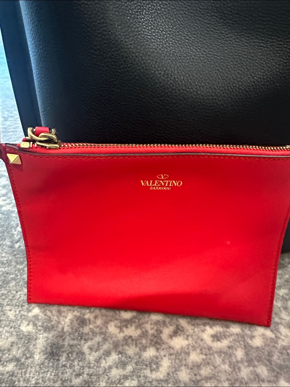 Valentino Garavani Black Leather V logo with Boho bag large NWOT - Picture 6 of 16